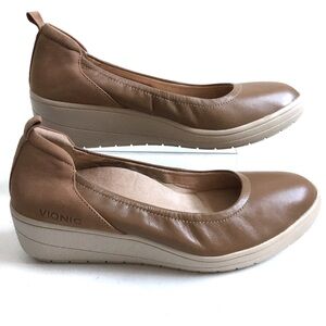 Vionic Jacey Slip On Wedge Shoes Toffee Size 9